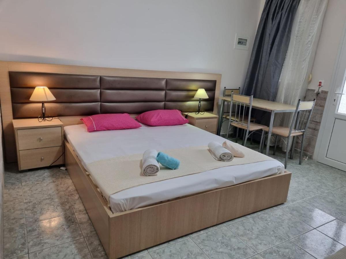 Anna Christina Apartments Metamorfosi  Exterior photo